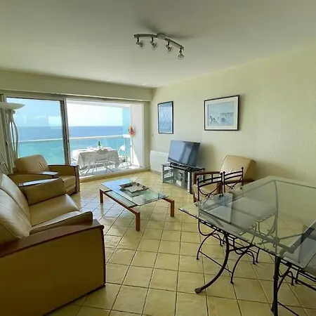 .la Comete. Face Mer Avec Balcon