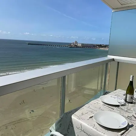 .la Comete. Face Mer Avec Balcon * Les Sables-d'Olonne